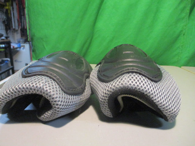 Load image into Gallery viewer, Used K2 Youth Medium Skating Elbow Pads
