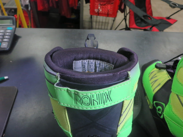 Load image into Gallery viewer, Used Ronix Vision Wakeboarding Boots + Bindings Size K2/6

