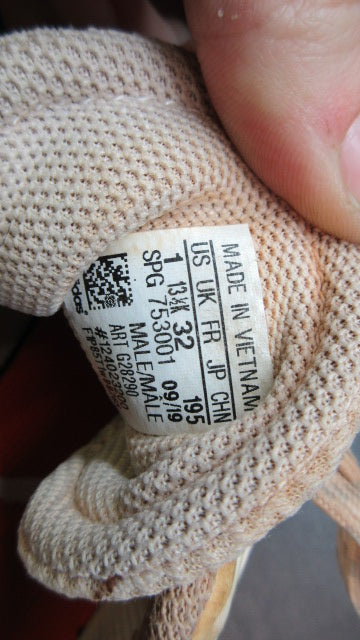 Load image into Gallery viewer, Used Adidas Icon Baseball Cleats - Size 1
