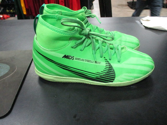 Load image into Gallery viewer, Used Nike Mercurial Dream Speed Size 3.5Y Indoor Cleats
