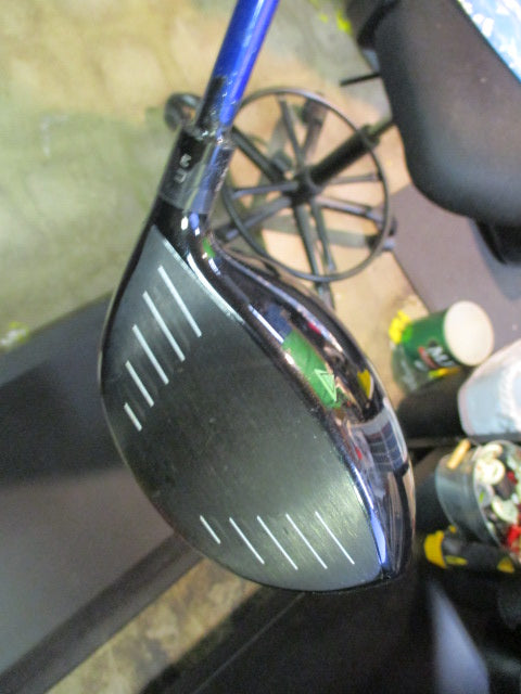 Used Titleist 915 D2 10.5 Deg Lefty Driver Reg Flex