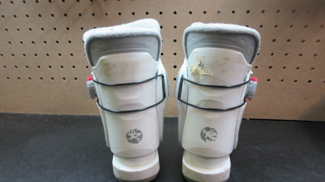 Load image into Gallery viewer, Used Rossignol R18 Youth Ski Boots - Size 9.5
