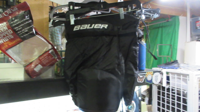 Load image into Gallery viewer, Used Bauer LIL Sport Hockey Breezers - Youth Medium
