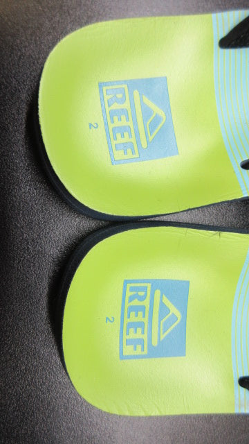Used Reef Flip Flops - Youth - Blue