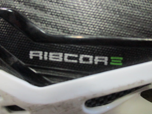 Load image into Gallery viewer, Used CCM 44k Hockey Skates Size 5
