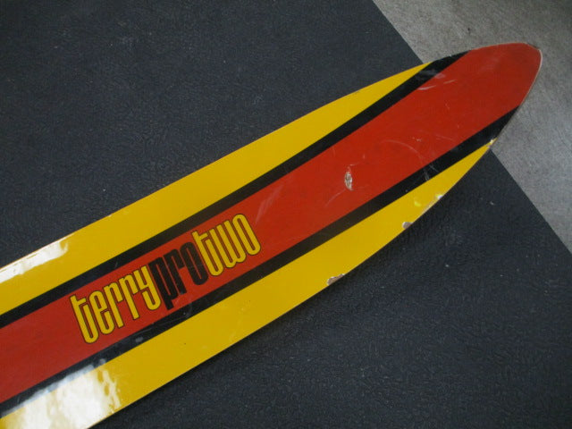 Load image into Gallery viewer, Used Terry Pro Two 70" Slalom Water Ski (Several Chips)

