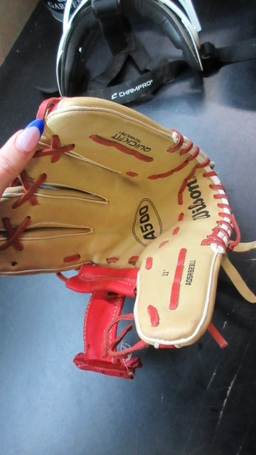 Used Wilson A500 11" Glove - RHT - NEEDS TO BE RELACED-