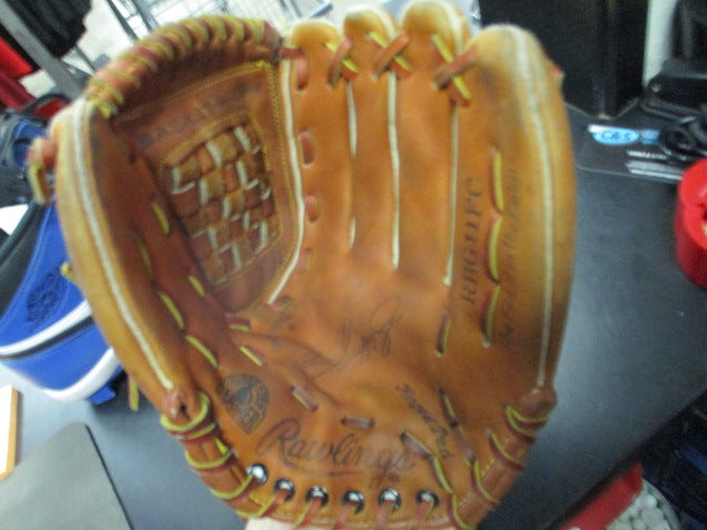 Load image into Gallery viewer, Used Rawlings Ken griffy Jr 11&quot; RHT Glove

