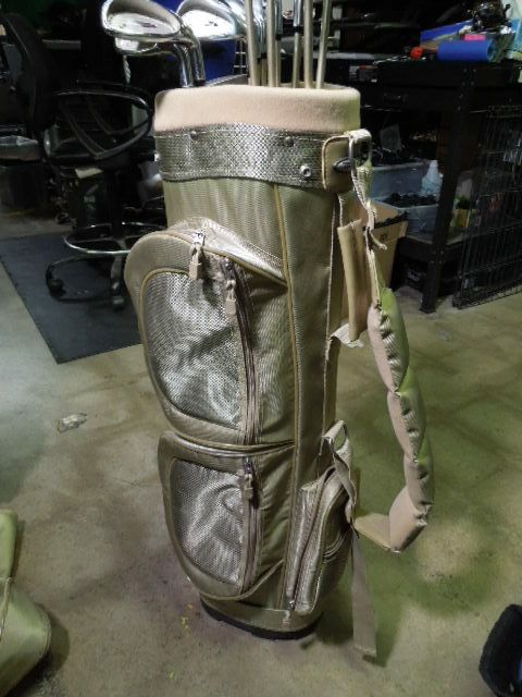 Load image into Gallery viewer, Used Tech Edge Complete Ladies 12pc Right Hand Golf Club Set with Carry Bag
