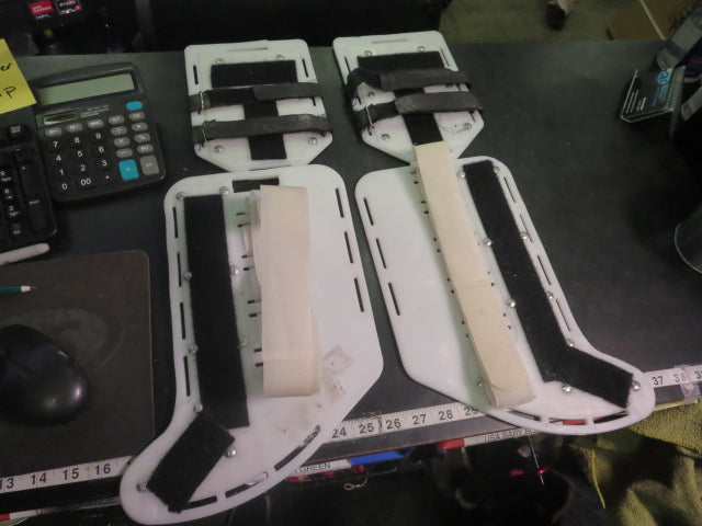 Load image into Gallery viewer, Used Roller Fly Goalie Pad Roller Hockey Conversion Kit

