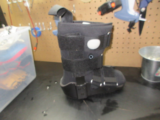 Used Walking Boot Surgical Shoe - Size Small