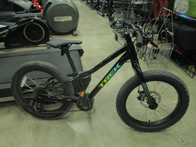 Load image into Gallery viewer, Used Trek Roscoe 20" 8 Speed Kids Mountain Bike
