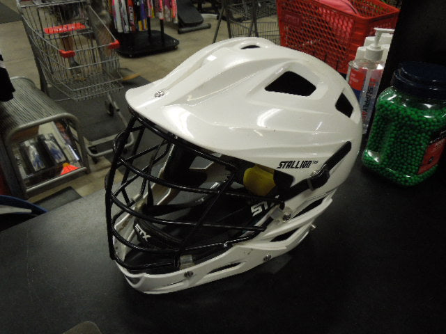 Load image into Gallery viewer, Used Schutt Stallion 100 Lacrosse Helmet in White Size M/L
