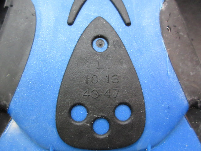 Load image into Gallery viewer, Used U.S Divers LUX Dive Fins - Size Large
