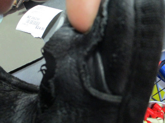 Used Koho 2214 36Cm Hockey Gloves (Has Hole In Thumb)