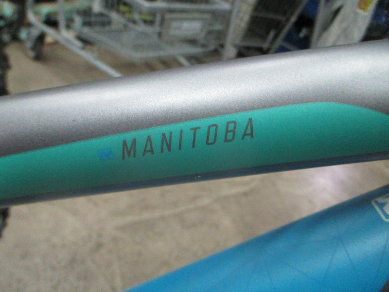 Load image into Gallery viewer, Used Nishiki Manitoba 24" 14 Speed Mountaiin Bike
