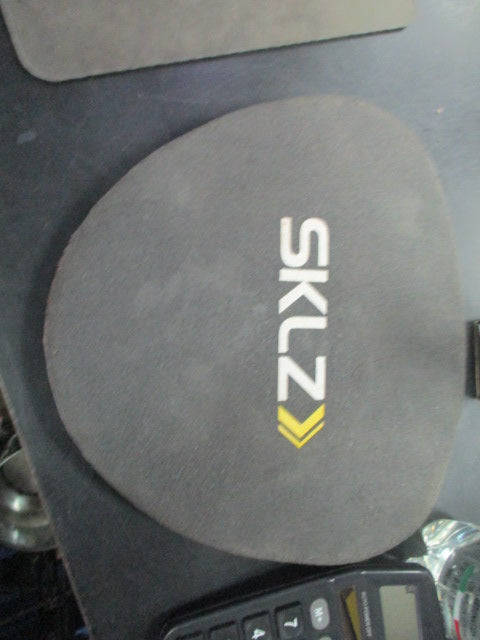 Load image into Gallery viewer, Used SKLZ Softhands Training Mitt
