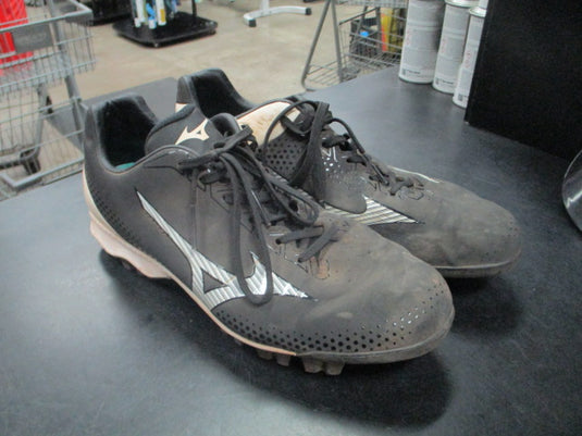 Used Mizuno Wave Cleat Size 8.5
