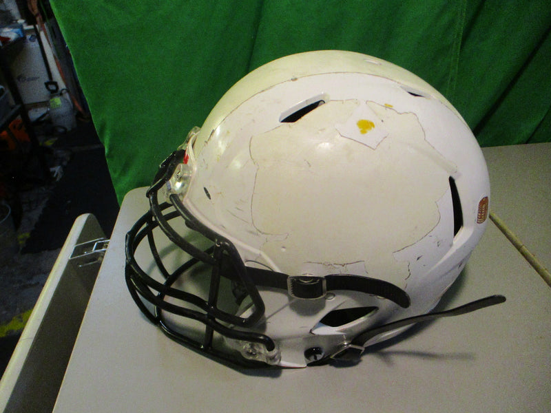 Load image into Gallery viewer, Used Riddell Victor Youth XXS Football Helmet Season 2024
