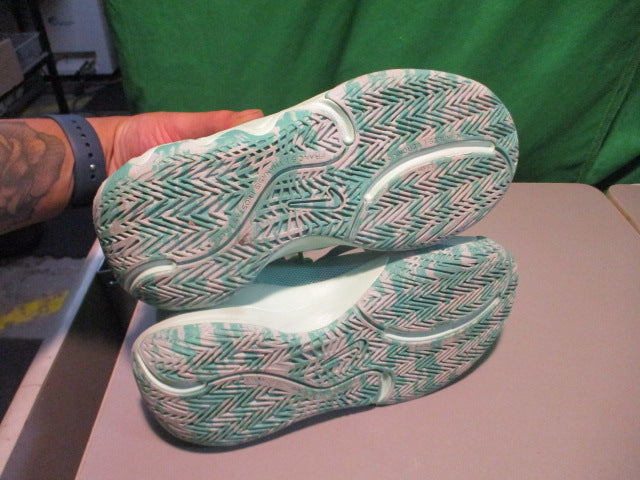 Load image into Gallery viewer, Used Nike Giannis Immortality 2 Size Youth 4.5 Basketball Shoes
