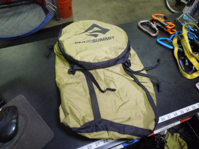 Load image into Gallery viewer, Used Sea to Summit Stuff It Air Bag Size XL
