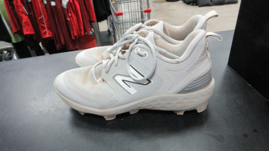 Used New Balance 3000 Size 8.5 Baseball Cleats