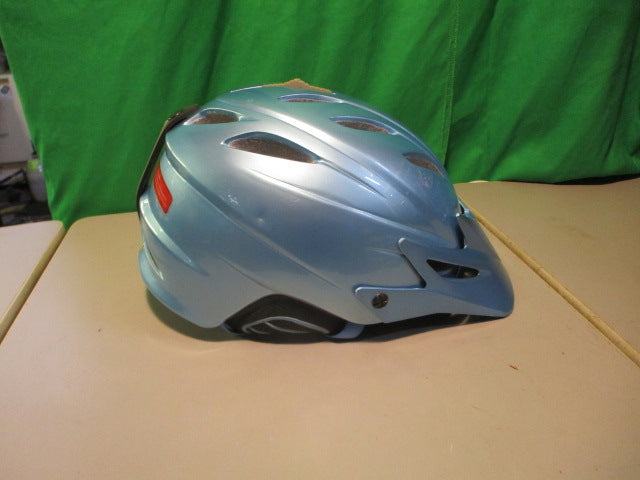 Load image into Gallery viewer, Used Giro G10 MX S153 Size Medium Snow helmet Light blue
