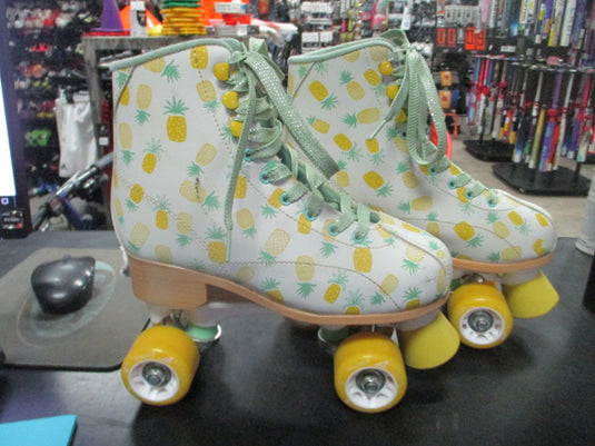 Used Roller Derby Adjustable Roller Skates Size 3-6 (Missing Insole)