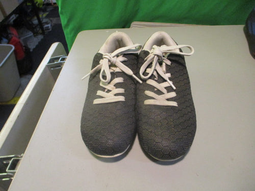 Used Bornkinta Size Kids 32 Soccer Cleats
