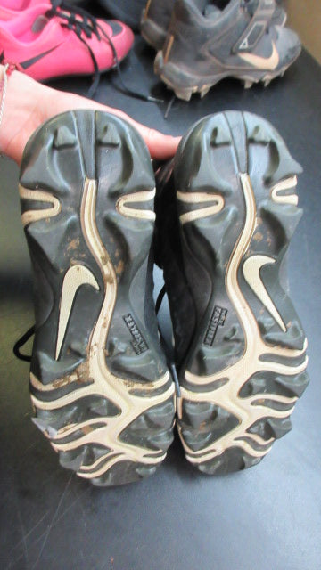 Load image into Gallery viewer, Used Nike Alpha Menace 2 Shark Football Cleats - Size Youth 4
