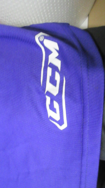 Load image into Gallery viewer, Used CCM Purple 82 Hockey Jersey Adult Size Medium - wear
