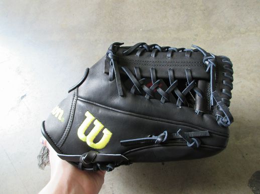 New Wilson A2000 Classic 1789 11.5" Infield  Leather Glove - RHT