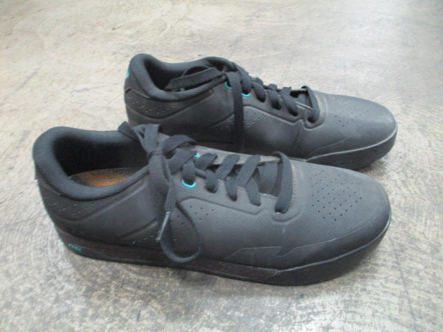 Load image into Gallery viewer, Used Giro Latch Mountain Bike Shoes Size 45
