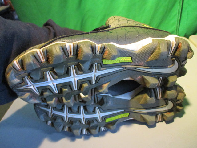 Load image into Gallery viewer, Used Nike Alpha Size Youth 3 Cleats

