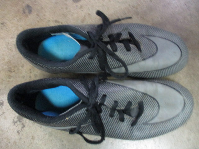 Load image into Gallery viewer, Used Nike Bravata Soccer Shoes Size 4Y
