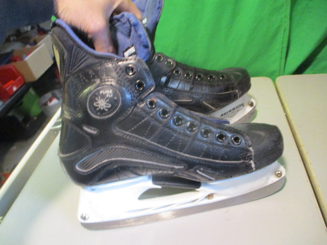 Load image into Gallery viewer, Used Mission Pure Fly Size 8 Hockey Skates (No Laces)
