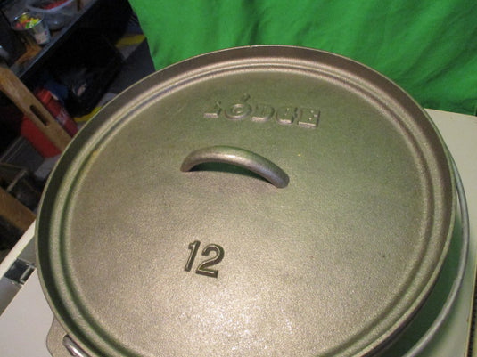 Used Lodge 8 Quart Cast Iron Deep Camp Dutch Oven
