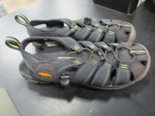 Used Keen Size 6 Water Shoes
