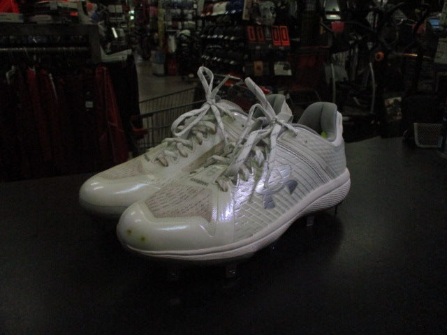 Load image into Gallery viewer, Used Under Armour Yard Metal Baseball Cleats Size 8
