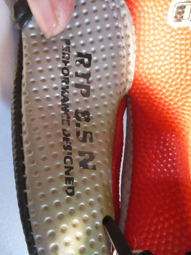 Load image into Gallery viewer, Used Franklin Ready To Play Size 8.5 Glove - RHT
