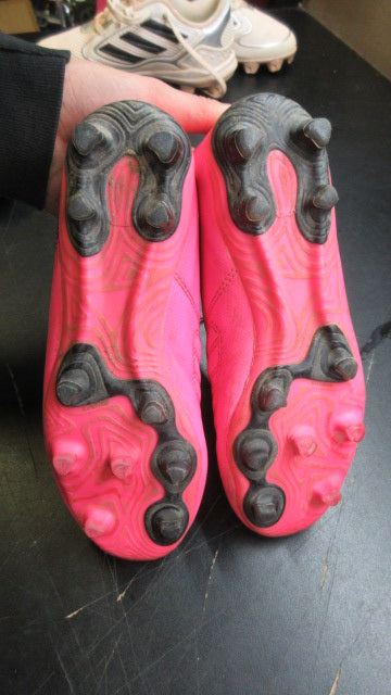 Load image into Gallery viewer, Used Brooman Kids Firm Ground Soccer Cleats - Size 3
