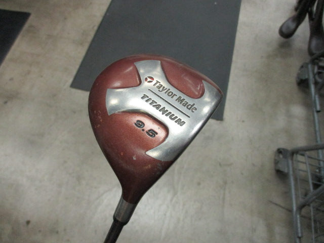 Load image into Gallery viewer, Used TaylorMade Titanium 9.5 Deg Driver W/ Bubble shaft
