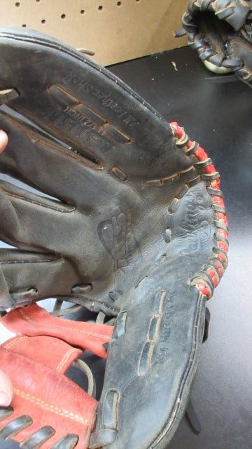 Load image into Gallery viewer, Used Rawlings RCS 11.5" Infield Glove - RHT
