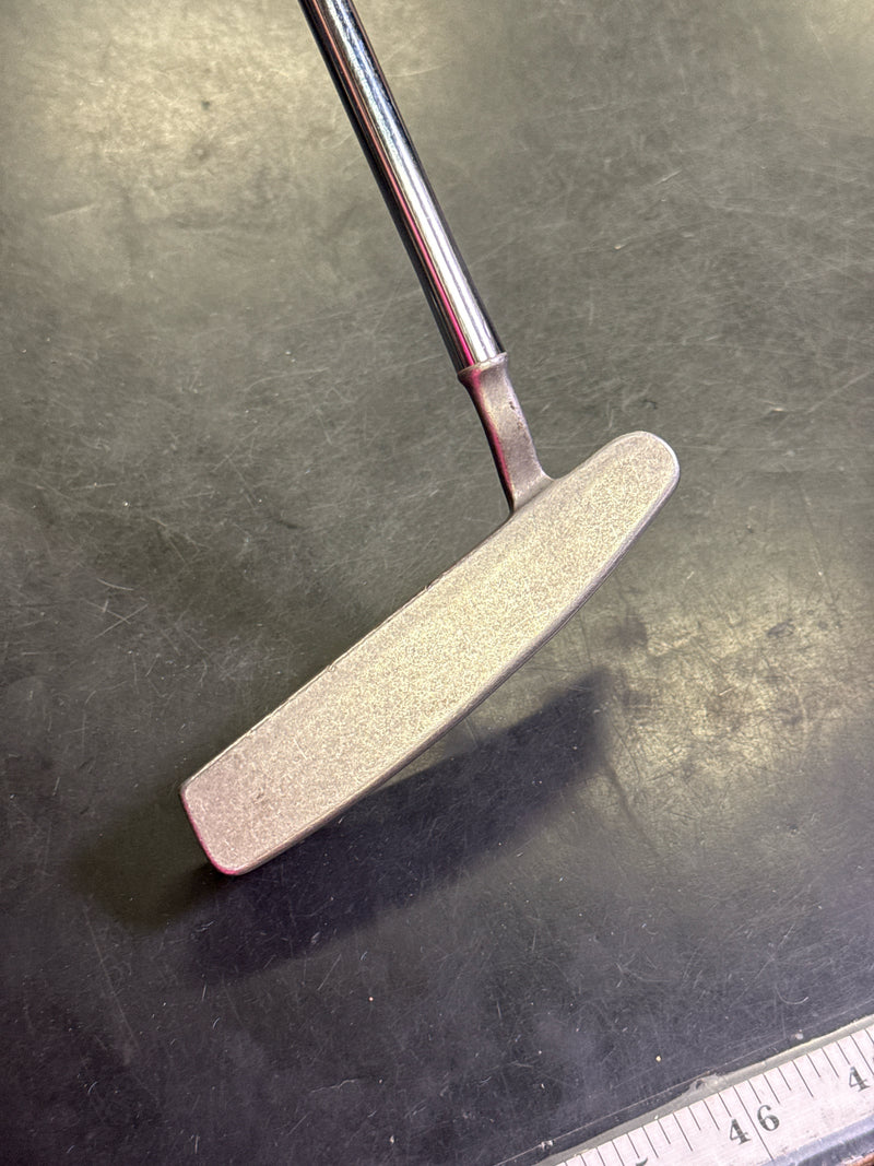 Load image into Gallery viewer, Used PING ZING 2 Karsten Right Hand Blade Putter 33.5"
