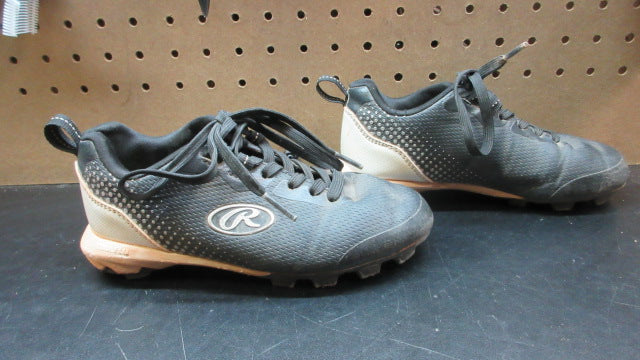 Load image into Gallery viewer, Used Rawlings Low Baseball Cleats - Size Youth 13
