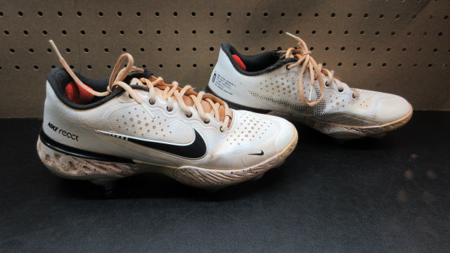 Load image into Gallery viewer, Used Nike Mens Huarache Elite 3 Low Metal Baseball Cleats - Size 9.5
