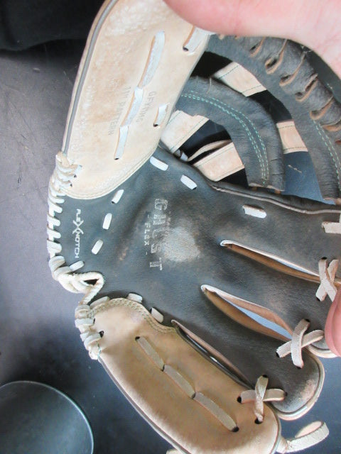 Used Easton Ghost Flex 11" Glove - RHT