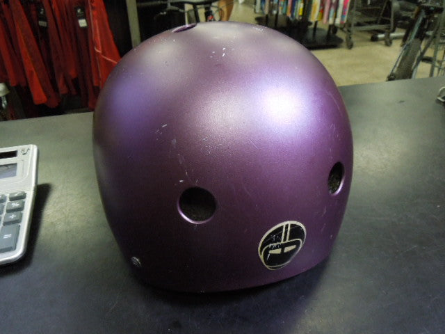 Load image into Gallery viewer, Used Nutcase Adjustable Bike Helmet Size M
