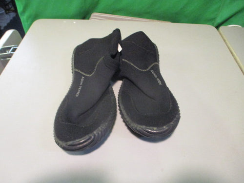 Used Scuba Max Size 6 Aqua Vented Dive Boots