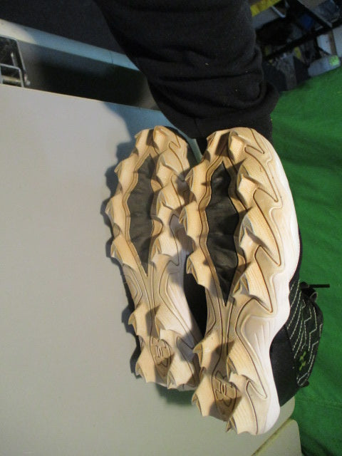 Used Under Armour BH Show Size Youth 5.5 Cleats